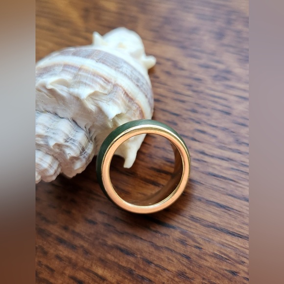 Rare 14k yellow gold and dark jade wedding band - Picture 6 of 6